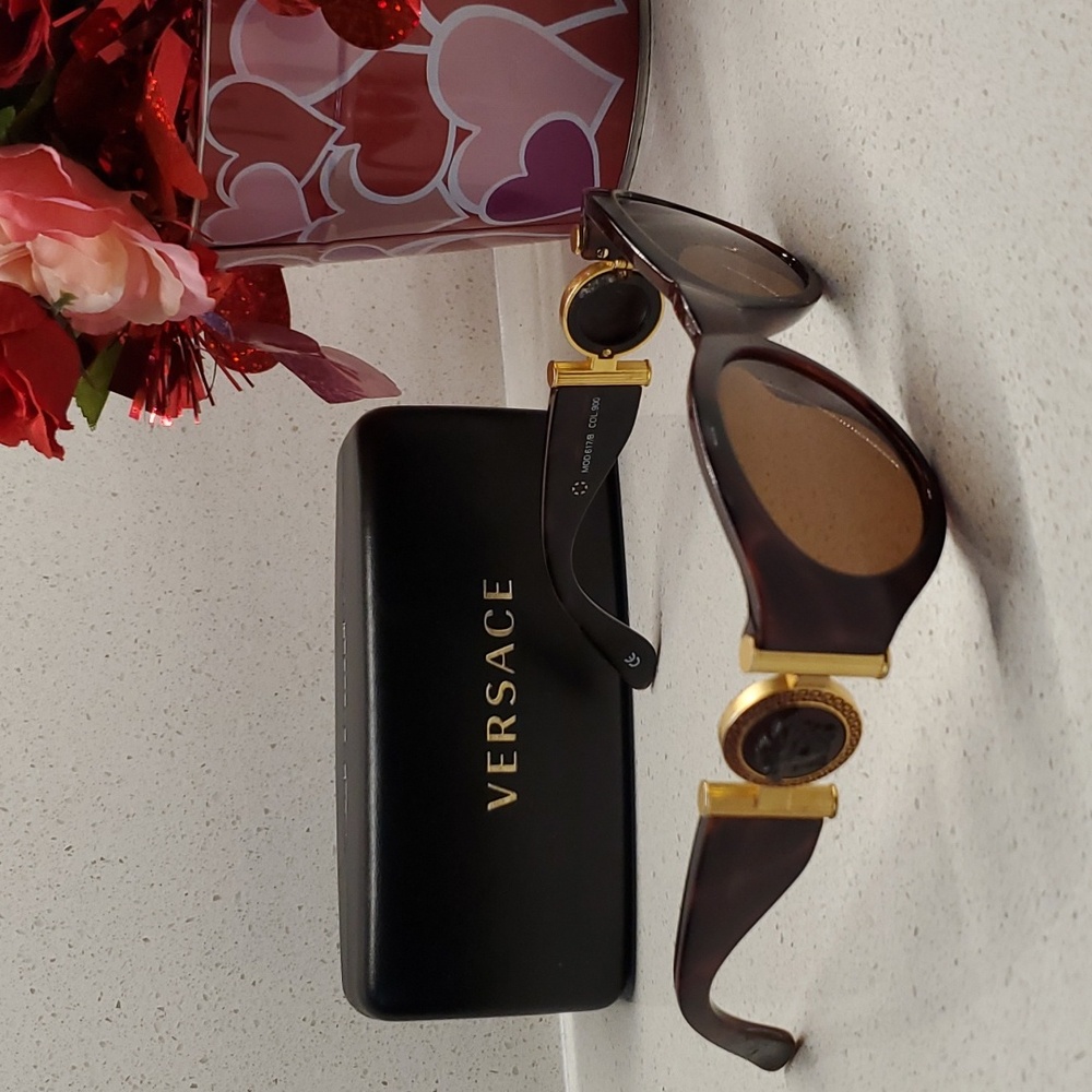 Vintage GIANNI VERSACE 90's sunglasses (mod 617/B col 900)